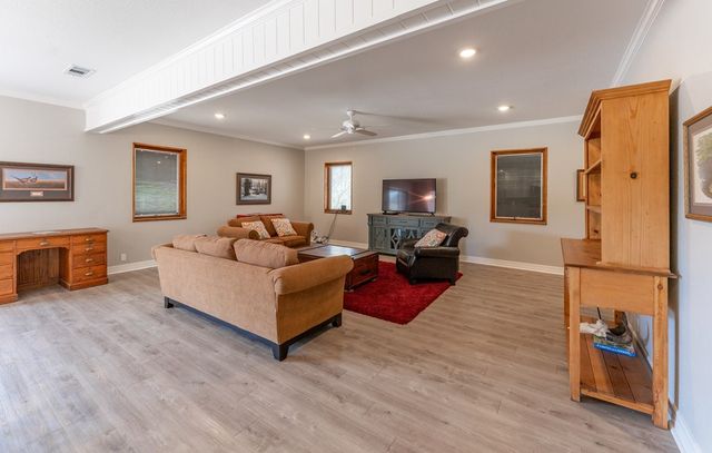 4481 S Medina Hwy, Kerrville, TX 78028