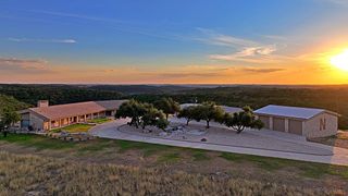4481 S Medina Hwy, Kerrville, TX 78028