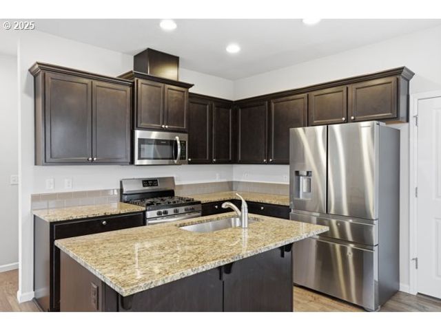 2125 Se 18TH Aly, Gresham, OR 97080