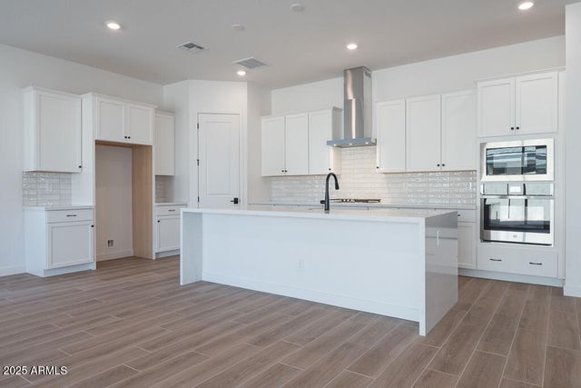 1244 E PRESCOTT Street, Gilbert, AZ 85298