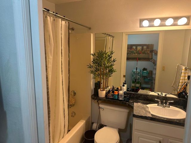 3205 SABAL PALMS COURT B, Kissimmee, FL 34747