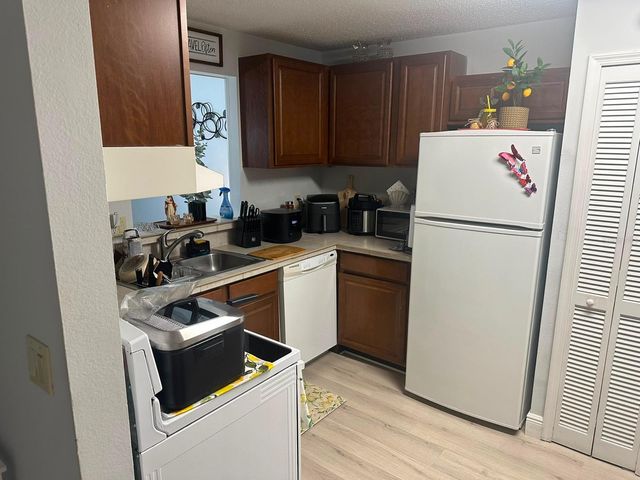 3205 SABAL PALMS COURT B, Kissimmee, FL 34747