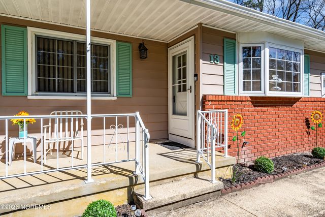 13 Michigan Avenue, Whiting, NJ 08759