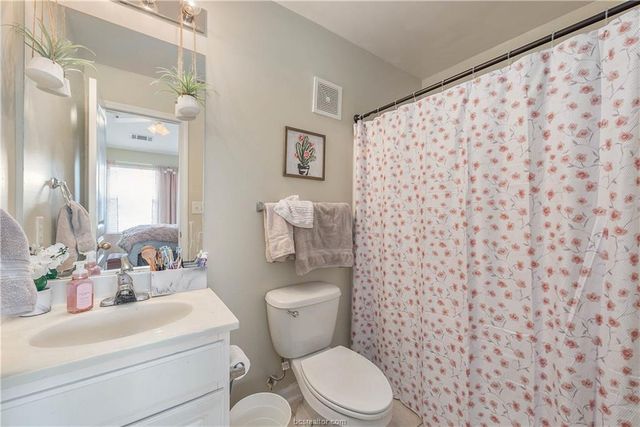 1725 Harvey Mitchell Parkway S 1630, College Station, TX 77840