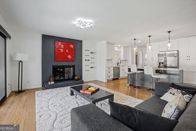 7330 Hunters Branch Drive NE, Atlanta, GA 30328