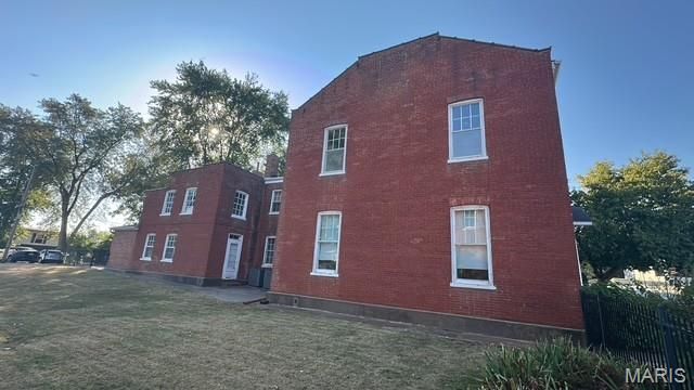 417 Jackson Street, St Charles, MO 63301