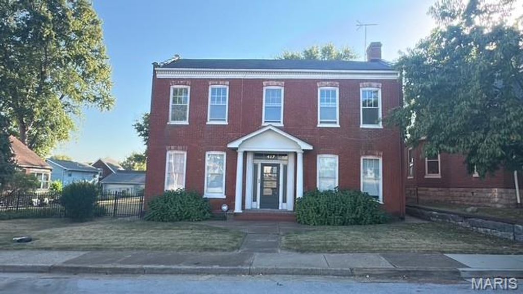 417 Jackson Street, St Charles, MO 63301