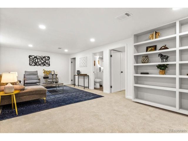 2828 Birch St, Denver, CO 80207