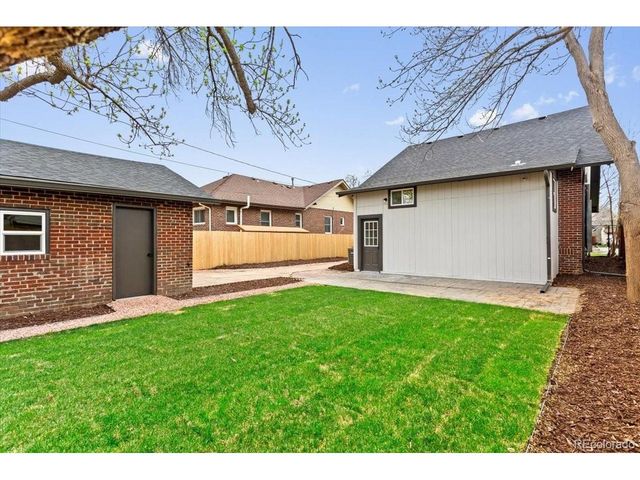 2828 Birch St, Denver, CO 80207