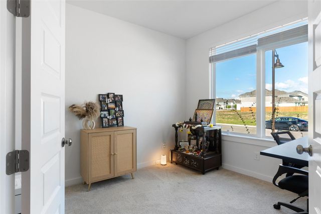 316 Amista DR, Liberty Hill, TX 78642