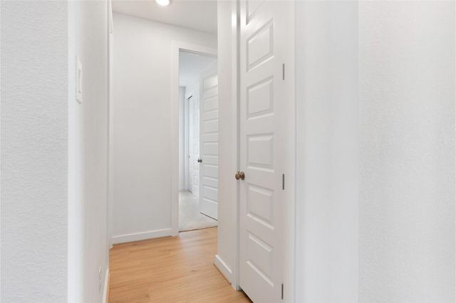 316 Amista DR, Liberty Hill, TX 78642