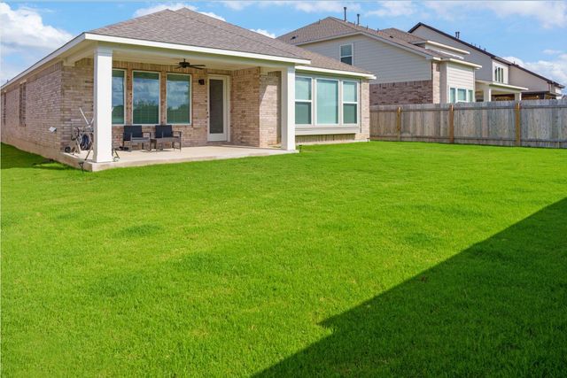 316 Amista DR, Liberty Hill, TX 78642