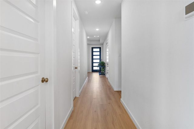 316 Amista DR, Liberty Hill, TX 78642