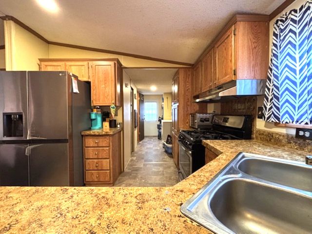 1300 Hamilton Street S, Salem, IL 62881