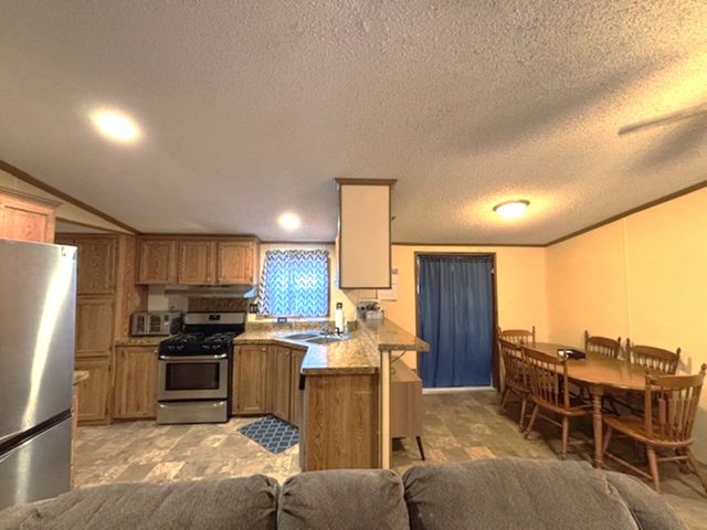 1300 Hamilton Street S, Salem, IL 62881