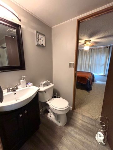 1300 Hamilton Street S, Salem, IL 62881