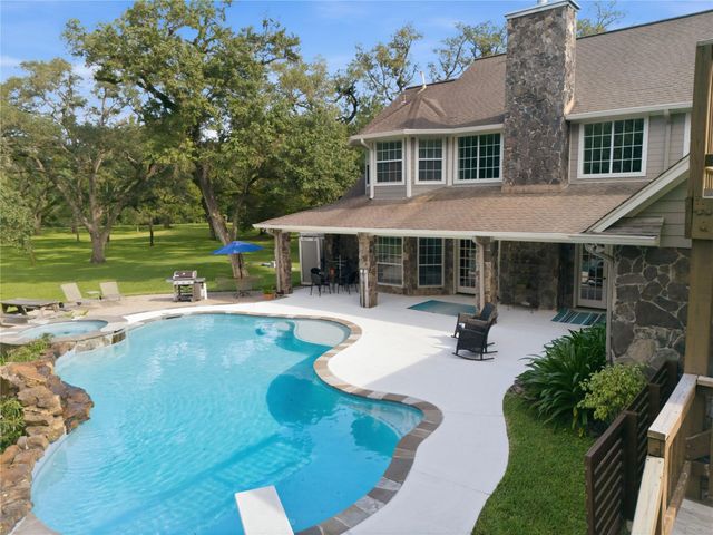 9500 Live Oak Court, Manvel, TX 77578