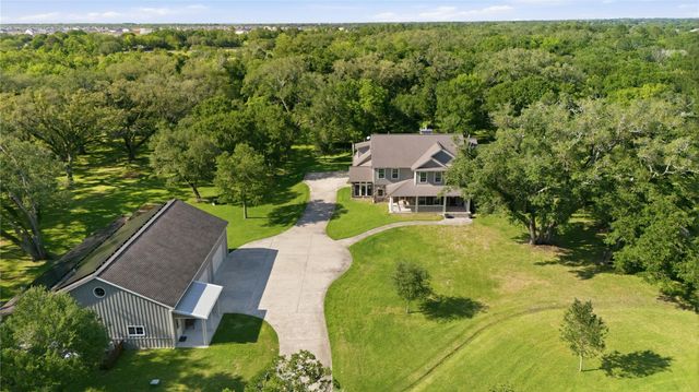 9500 Live Oak Court, Manvel, TX 77578