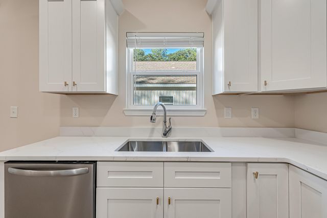 3802 Golden Acres Circle, Crestview, FL 32539