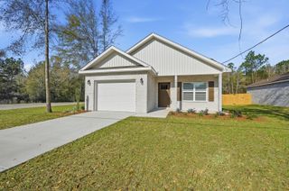 3802 Golden Acres Circle, Crestview, FL 32539