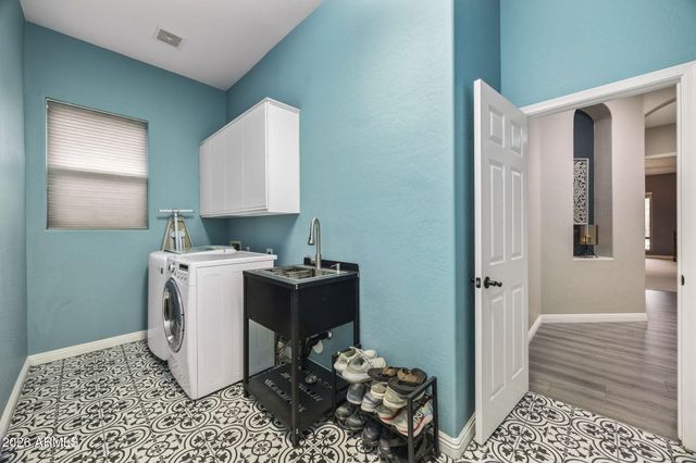 32646 N 42ND Place, Cave Creek, AZ 85331