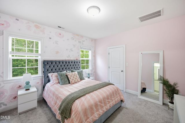 917 Cambridge Hall Loop, Apex, NC 27539