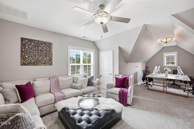917 Cambridge Hall Loop, Apex, NC 27539