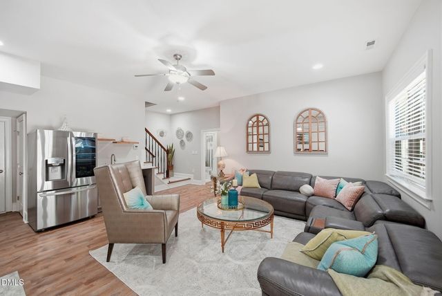 917 Cambridge Hall Loop, Apex, NC 27539