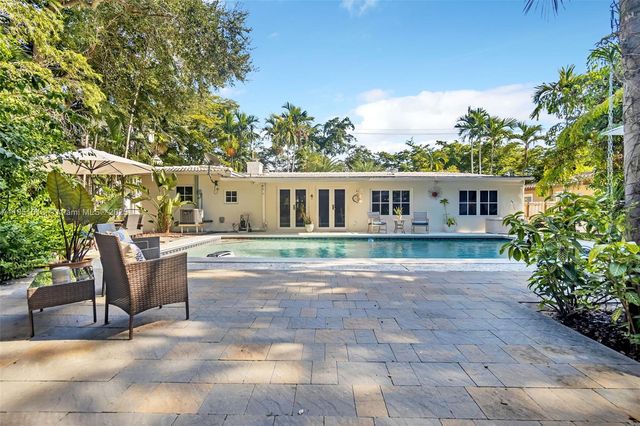 5947 SW 30th St, Miami, FL 33155