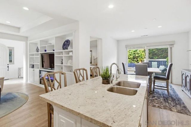 7938 Lusardi Creek Ln, San Diego, CA 92127