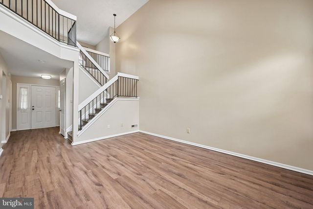 9 MINIVER CT, Mount Laurel, NJ 08054