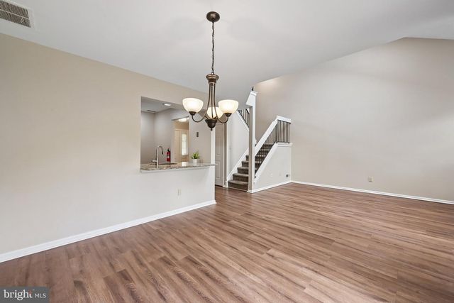9 MINIVER CT, Mount Laurel, NJ 08054