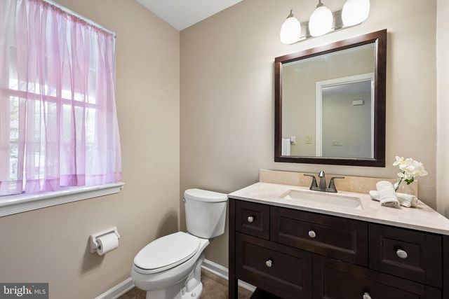 9 MINIVER CT, Mount Laurel, NJ 08054