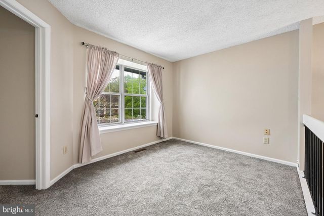 9 MINIVER CT, Mount Laurel, NJ 08054