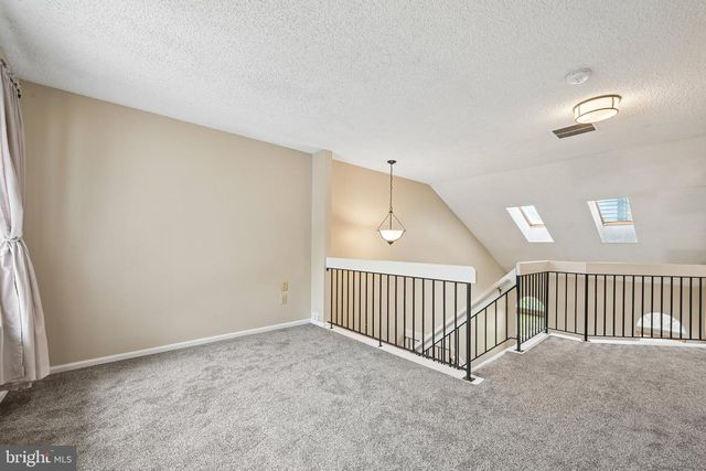 9 MINIVER CT, Mount Laurel, NJ 08054