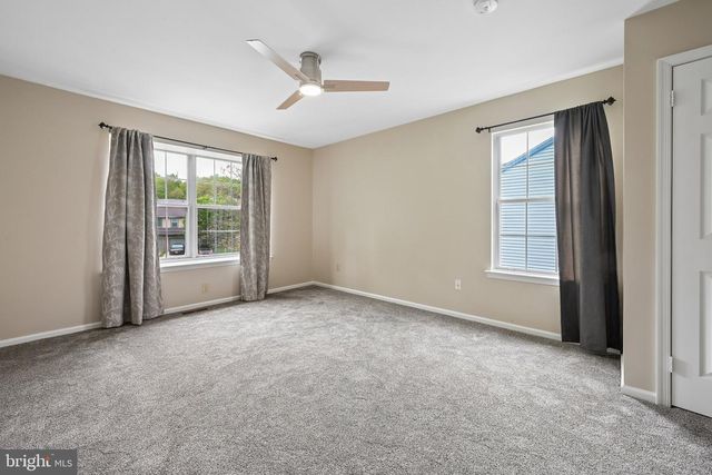 9 MINIVER CT, Mount Laurel, NJ 08054