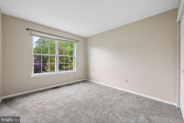 9 MINIVER CT, Mount Laurel, NJ 08054