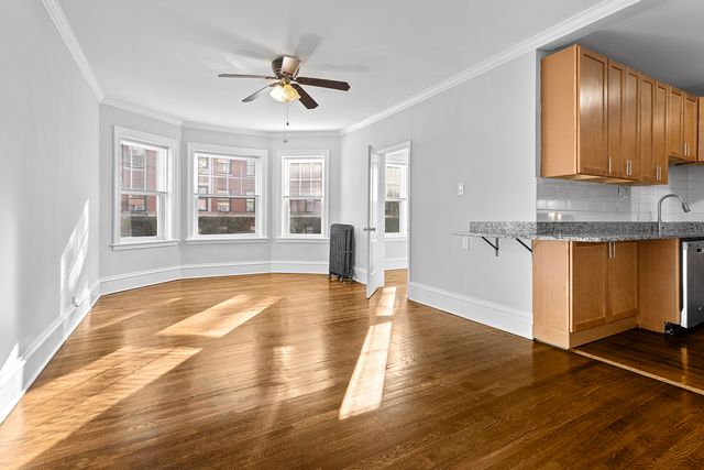 6110 N Winthrop Avenue 2E, Chicago, IL 60660