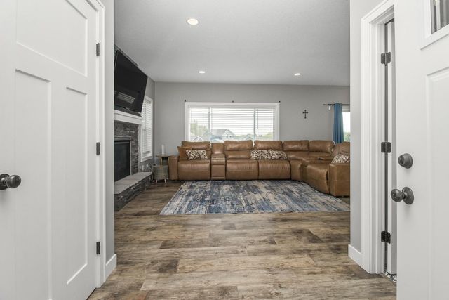 1114 Susan Lane, Roberts, WI 54023