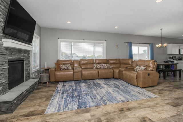 1114 Susan Lane, Roberts, WI 54023