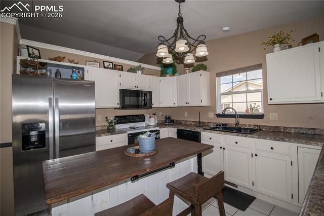560 N Robinson Avenue, Florence, CO 81226