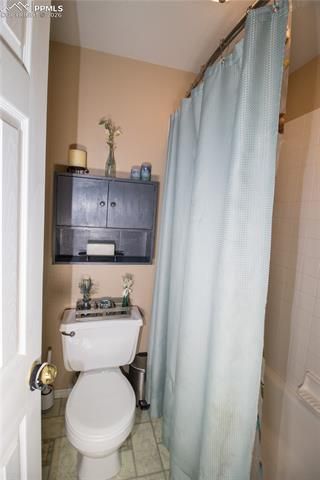 560 N Robinson Avenue, Florence, CO 81226