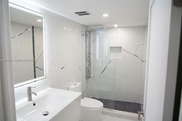 510 W Park Dr 105, Miami, FL 33172