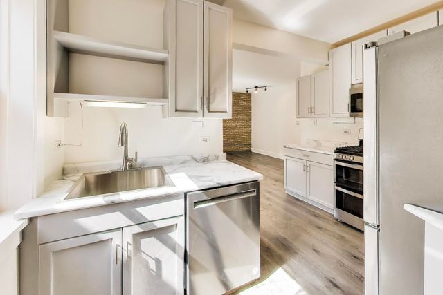 142 Clyde Avenue 3W, Evanston, IL 60202