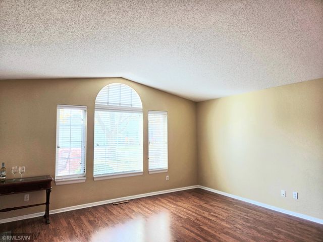 11003 57th Street NE, Albertville, MN 55301