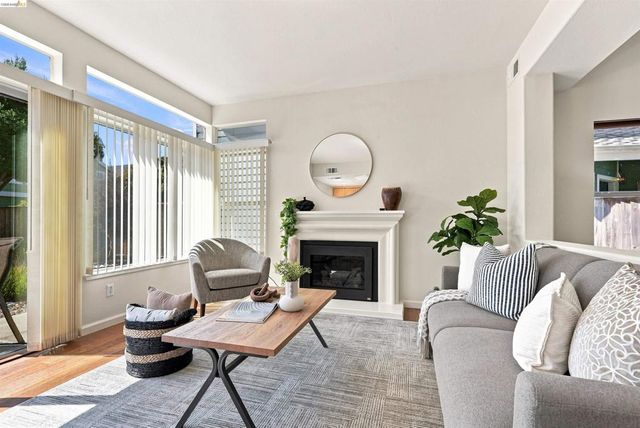 24 Southwind Cir, Richmond, CA 94804