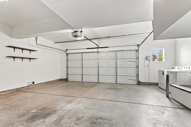 24 Southwind Cir, Richmond, CA 94804