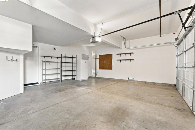 24 Southwind Cir, Richmond, CA 94804