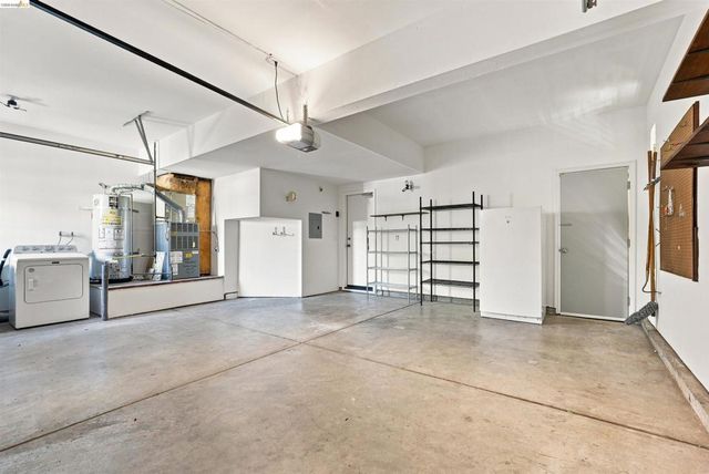 24 Southwind Cir, Richmond, CA 94804