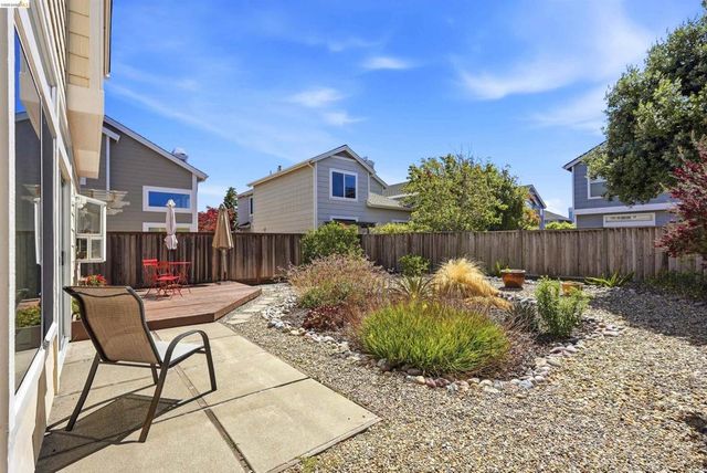 24 Southwind Cir, Richmond, CA 94804